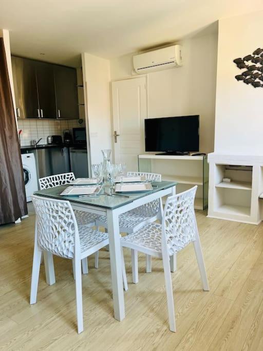 Appartement T2 Au Pied Du Vieux Port Et Vue Notre Dame